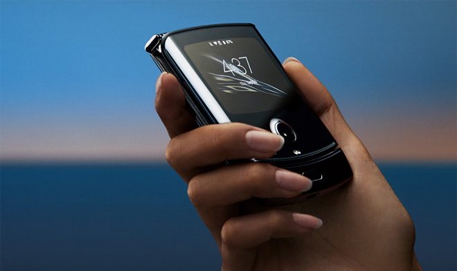 Motorola рассказала, как обращаться с ее гибким смартфоном Razr