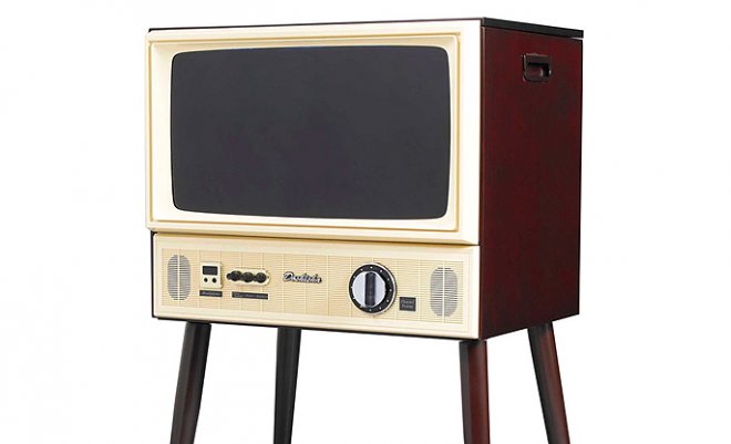 В Японии создали LCD-телевизор в деревянном ретро-корпусе 