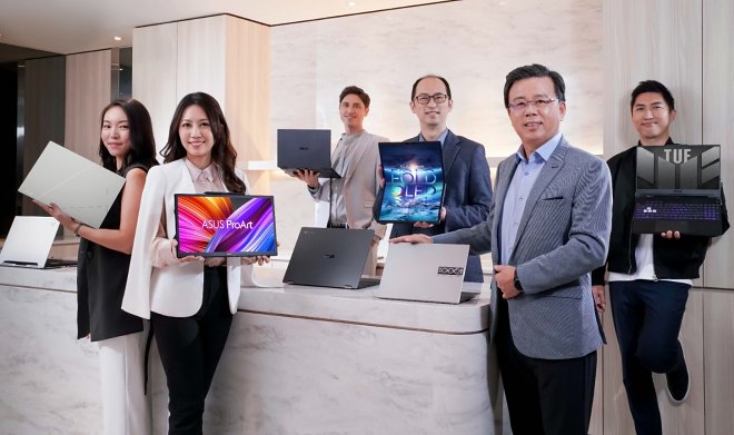Asus выпустила первый в мире 17-дюймовый ноутбук со складным OLED-дисплеем 