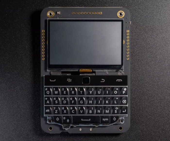Коммуникатор Beepberry – любопытный гибрид BlackBerry и Raspberry Pi 