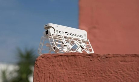 Беспилотником Hover Camera X1 можно управлять без пульта и приложения 