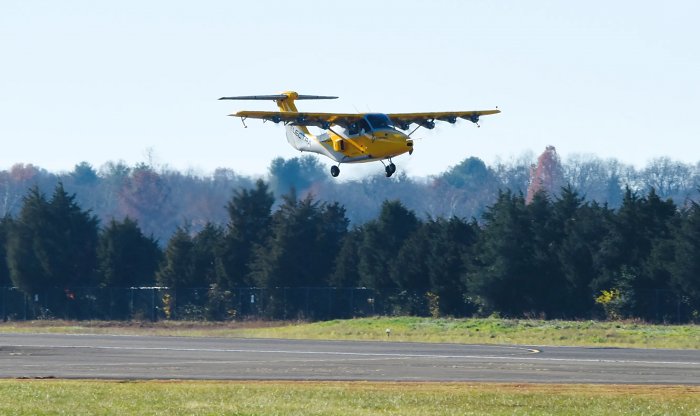 Опытный электросамолет с укороченным взлетом EL-2 Goldfinch совершил первые полеты 
