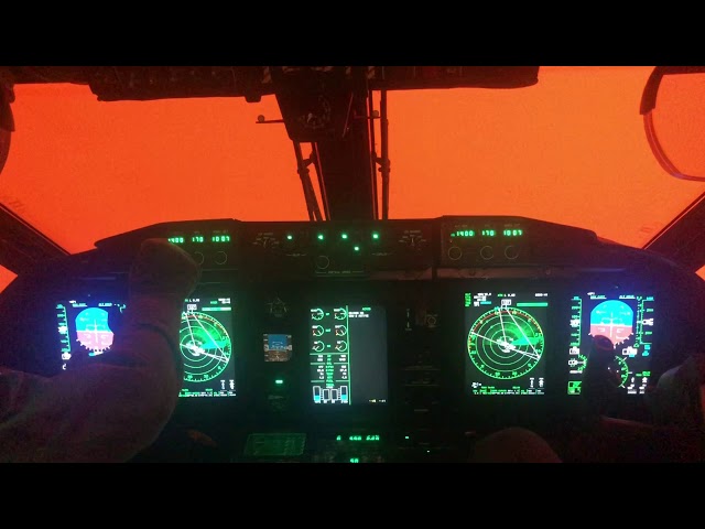Пилоты ВВС показали «полет через ад» над горящими лесами Австралии 