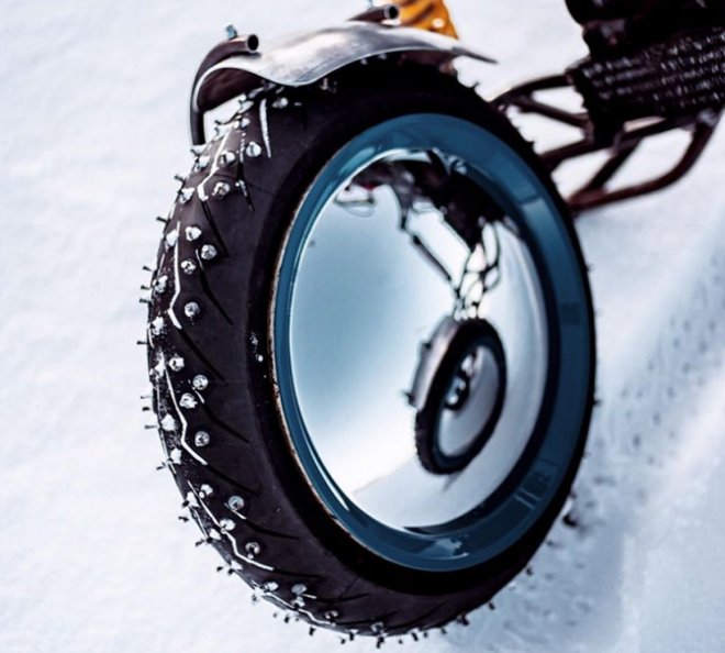 Российский умелец создал уникальный трайк для гонок на льду 
