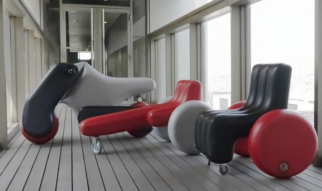 В Японии разработали надувной скутер, который практически ничего не весит 